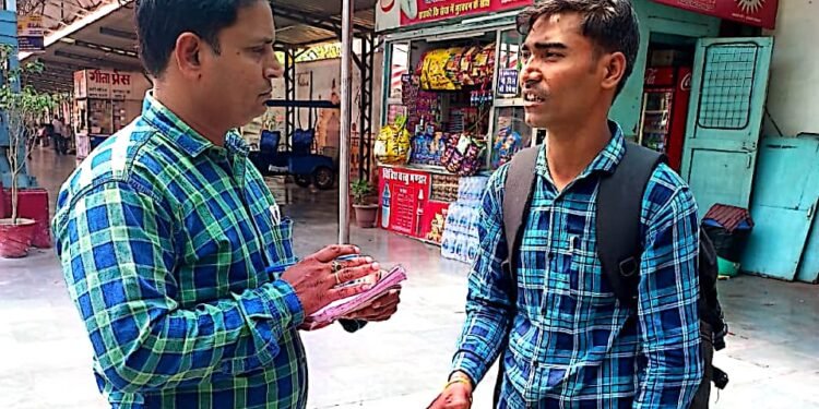 लखनऊ स्टेशन पर चले स्वच्छ जांच अभियान में यात्रियों से वसूले ढाई लाख रुपये