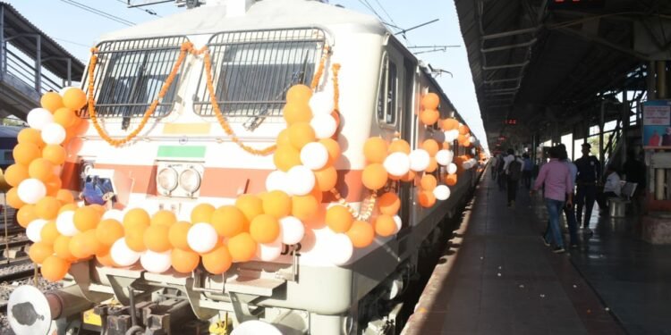 भारत गौरव टूरिस्ट ट्रेन 16 अप्रैल को वापस आयेगी