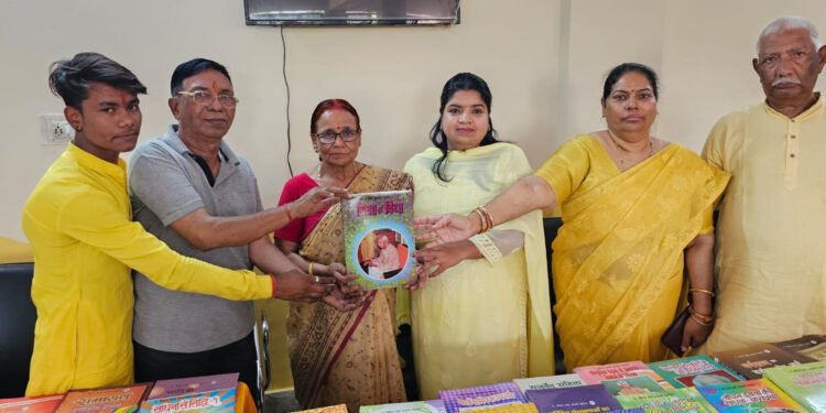 गायत्री ज्ञान मंदिर का ज्ञान यज्ञ 386वाँ युगऋषि ऋषि वाङ्मय की स्थापना