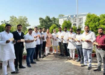 युवा कांग्रेस ने पोस्टकार्ड के जरिए प्रधानमंत्री से पूछा सवाल