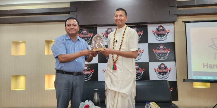 इस्कॉन द्वारा श्रीशारदा कालेज में बच्चों को सिखाया गया आध्यात्मिक ज्ञान का महत्व