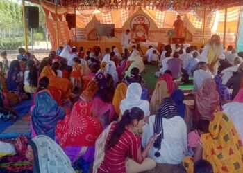 नवरंग विलुप्त हो रही लोकगीत व लोक संगीत को किया प्रस्तुत