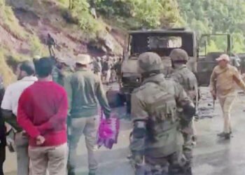 Terroist Attack: सैन्य वाहन पर आतंकी हमला, पांच जवान शहीद