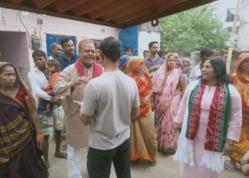 सरोजनीनगर द्वितीय वार्ड के चुनाव प्रचार में आई तेजी, वरिष्ठों के साथ सपा प्रत्याशी ने किया जनसंपर्क