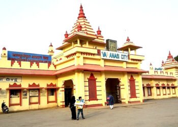 सिटी स्टेशन पर तत्काल टिकट में दलालों का कब्जा, रेल प्रशासन उदासीन