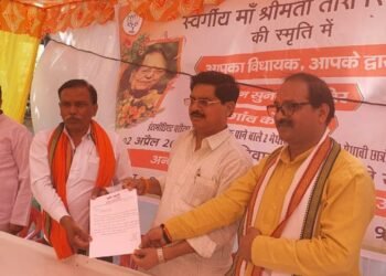 सरोजनीनगर में आपका विधायक, आपके द्वार अभियान के तहत अन्दपुर देव गाँव में लगा जनसुनवाई शिविर