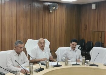 एचसीएल फाउंडेशन ने कृषि मंत्री सूर्य प्रताप शाही के सम्मुख दिया प्रेजेंटेशन