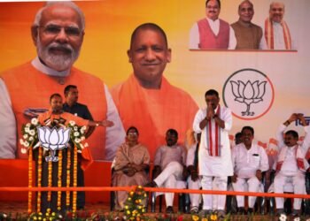 ‘9 वर्षों में काशी के साथ पूरा देश बदला है’ वाराणसी की जनसभा में बोले सीएम योगी