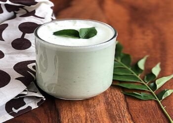 छाछ और करी पत्ते से बालो को प्राकृतिक रूप से बनाए मुलायम और चमकदार, जाने इसके और भी फायदे