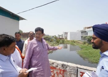 बारिश के पहले सफाई व्यवस्था को लेकर एक्शन में नगर विकास मंत्री