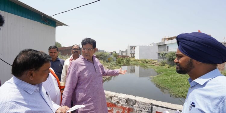 बारिश के पहले सफाई व्यवस्था को लेकर एक्शन में नगर विकास मंत्री