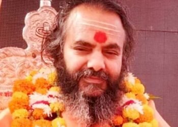 स्वामी नरेन्द्रानंद ने बुद्धि-शुद्धि यज्ञ के जरिये स्वामी प्रसाद मौर्य के बयान पर अपना विरोध जताया