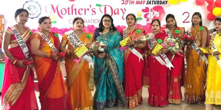 सरोजनीनगर के हीरालाल यादव ग्रुप आफ कॉलेजेस के सभी परिसरों में मातृ दिवस का हुआ आयोजन 