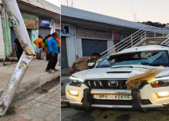 बिजली के खंभे से टकराई कार, दो की मौत चार घायल