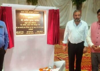 फ्लड लाइट से जगमगाया चारबाग रेलवे स्टेडियम