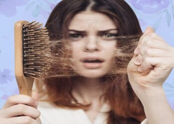 बालो में प्रोटीन की कमी के संकेत 5 लक्षणों से पता चलते हैं