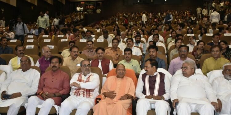 लोकभवन में योगी सरकार ने देखी द केरल स्टोरी