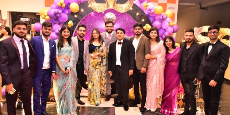 नवोदित प्रबंधकों के लिए लखनऊ में फेयरवेल समारोह