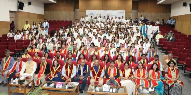 जयपुरिया में मनाया गया 27वां दीक्षांत समारोह, मेधावियों को मिले मेडल