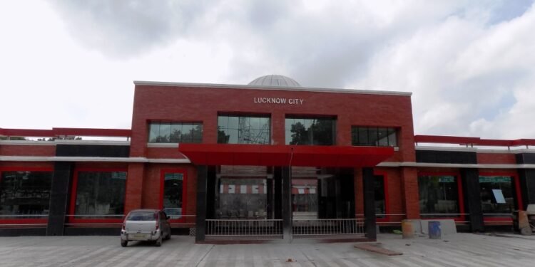 आठ करोड़ की लागत से अपग्रेड होगा लखनऊ सिटी रेलवे स्टेशन