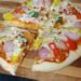 टापिंग के साथ, बिना यीस्ट के बनाईये Pizza भूल जायेंगे Restraunt का स्वाद