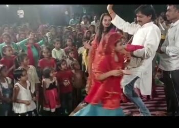 मोहनलालगंज में भागवत कथा के चौथे दिन कृष्ण जन्मोत्सव पर झूमे श्रोता