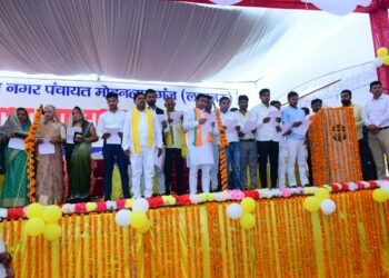 मोहनलालगंज निर्दलीय अध्यक्ष व सभासदों ने ली शपथ