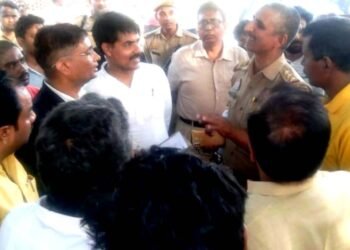 मोहनसराय ट्रांसपोर्ट नगर योजना पर कोर्ट का स्थगन आदेश