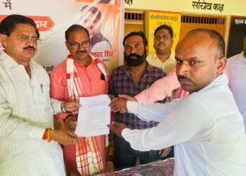 सरोजनीनगर में आपका विधायक आपके द्वार कार्यक्रम के तहत जनसुनवाई व निशुल्क स्वास्थ्य परीक्षण शिविर आयोजित