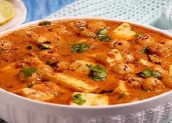 बनाइए पनीर मखाना की रिच ग्रेवी वाली सब्जी