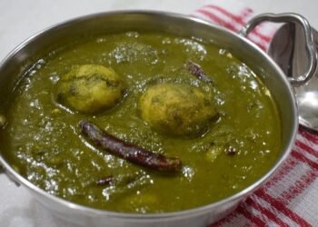 पालक वाले दम आलू-स्पेशल मौके के लिये स्पेशल सब्जी