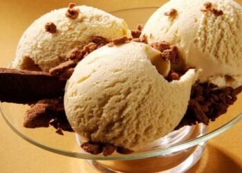 बनाए ठंडी-ठंडी बटरस्कॉच आइसक्रीम