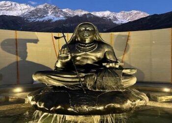 केदारनाथ में स्थित आदि शंकराचार्य का समाधि स्थल व मूर्ति के बारे में संपूर्ण जानकारी