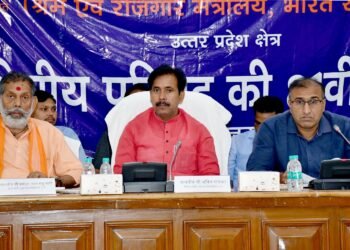 श्रमिकों के इलाज हेतु कर्मचारी राज्य बीमा अस्पतालों में बेहतर सुविधाएं उपलब्ध हों: अनिल राजभर