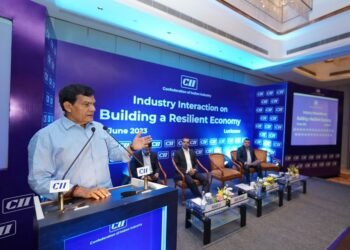 मुख्यमंत्री के नेतृत्व में उत्तर प्रदेश भारत का ग्रोथ इंजन बन रहा: एकेशर्मा