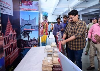 अब ट्रेनों में मिलेगा कच्चा, भुना और अंकुरित मोटे अनाज के पैकेट