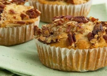 बनाए मनपसंद एप्पल नट्स मफिन्स