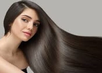 अन्य पोषक तत्वों की तरह शरीर में पानी भी है बालों के विकास के लिए जरूरी? जानें बालों के लिए इसके फायदे