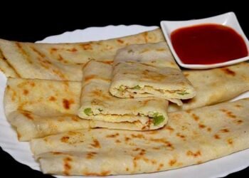 घर पर बनाएं वेजी चीज़ दोसा बिल्कुल फटाफट