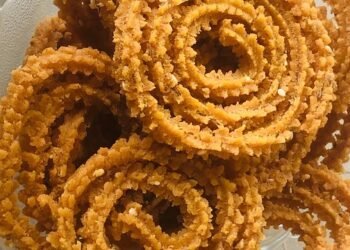 बनाईये आसान मखनी मुरुक्कू रेसिपी