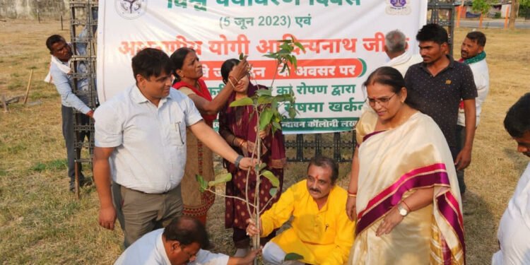 महापौर ने मुख्यमंत्री के जन्मदिवस पर हरिशंकरीय वाटिका की स्थापना कर कराया वृक्षारोपण