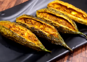 जानें मसालेदार खट्टे-मीठे भरवां करेले की रेसिपी