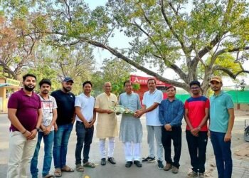 तुलसी इस दुनिया में उस दुनिया के स्वप्न रच रहे थे