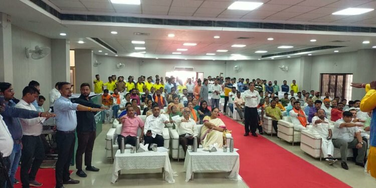  मुख्यमंत्री ने राज्य के सभी निकायों को विश्व पर्यावरण दिवस दिलाई शपथ 