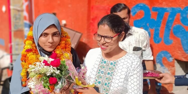 यूपीएससी परीक्षा में राजधानी का नाम रोशन करने वाली बेटी का हुआ स्वागत