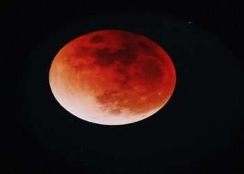 चंद्र ग्रहण के दौरान इन 10 बातों का अवश्य रखें ध्यान