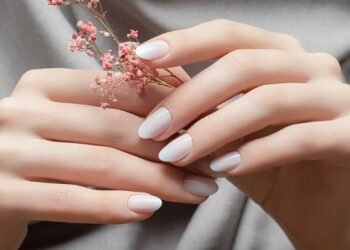 Summer Nails Care: गर्मी में नाखूनों की देखभाल कैसे करें? जानें 6 टिप्स