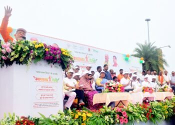 हम सब ने यह ठाना है लखनऊ स्वच्छ बनाना है, यूपी भी इंदौर बनेगा: सुरेश खन्ना