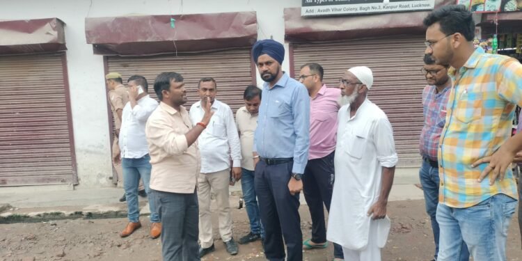 लखनऊ नगर आयुक्त ने वार्डों का निरीक्षण कर दिए जरूरी दिशा निर्देश