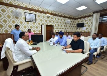 लखनऊ एवं कैन्ट क्षेत्र वासियों की समस्याओं को लेकर उपमुख्यमंत्री ब्रजेश पाठक सख्त